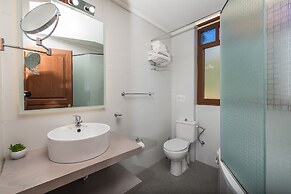 Sea View Village - Studios & Apartments