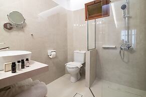 Sea View Village - Studios & Apartments