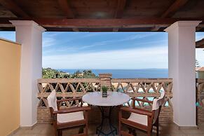 Sea View Village - Studios & Apartments