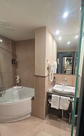 AZZ Asturias Langrehotel & Spa