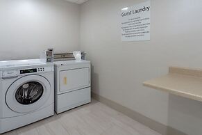 Holiday Inn Express & Suites Vandalia by IHG