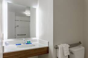 Holiday Inn Express & Suites Vandalia by IHG