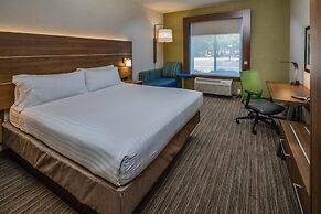 Holiday Inn Express and Suites Modesto by IHG