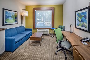 Holiday Inn Express and Suites Modesto by IHG