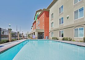 Holiday Inn Express and Suites Modesto by IHG