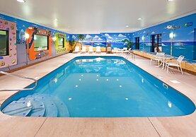 Holiday Inn Express Hotel & Suites Franklin-Oil City by IHG