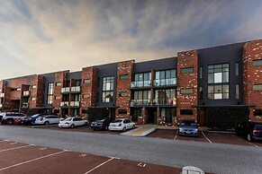 Perth Ascot Central Apartment Hotel
