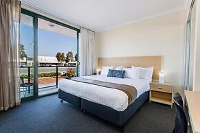 Perth Ascot Central Apartment Hotel