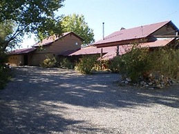 Silver River Adobe Inn