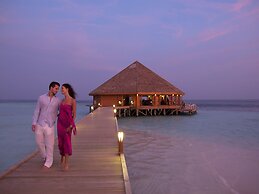 Vilamendhoo Island Resort & Spa