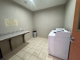 Best Western Cleveland Inn & Suites