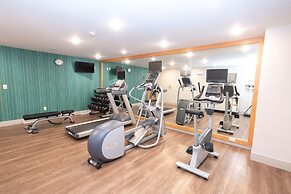 Holiday Inn Express Hotel & Suites Iron Mountain by IHG