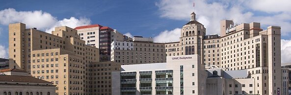 Hampton Inn & Suites Pittsburgh-Downtown
