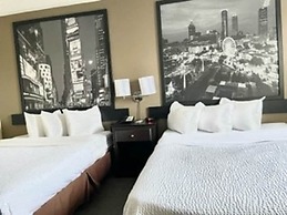 Super 8 by Wyndham Barrie South