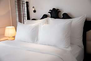 The Flower Boutique Hotel & Travel