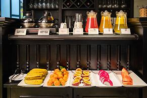 The Flower Boutique Hotel & Travel