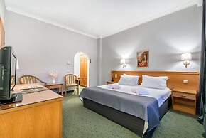 Suleiman Palace Hotel