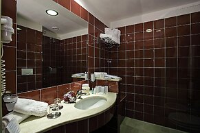 Mahara Hotel & Wellness