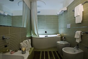 Mahara Hotel & Wellness