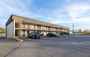 Super 8 by Wyndham Kingsport