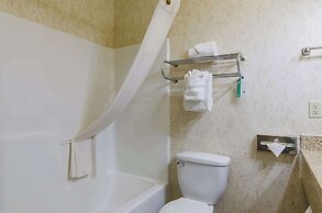 Quality Inn Junction City - Near Fort Riley