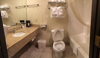 Quality Inn Junction City - Near Fort Riley