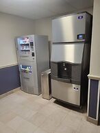 Budget Host Inn & Suites