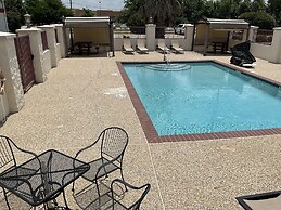 Budget Host Inn & Suites