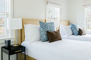 The Cottages at Nantucket Boat Basin