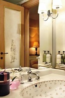Great Greece Le Convivial Suites