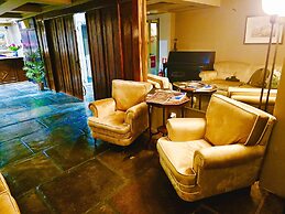 Great Greece Le Convivial Suites