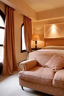 Le Convivial Luxury Suites & Spa