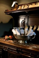 Le Convivial Luxury Suites & Spa