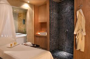 Le Convivial Luxury Suites & Spa