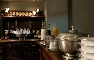 Le Convivial Luxury Suites & Spa