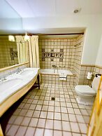 Great Greece Le Convivial Suites