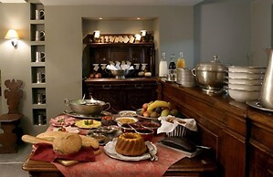 Le Convivial Luxury Suites & Spa