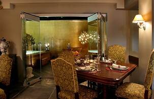 Le Convivial Luxury Suites & Spa