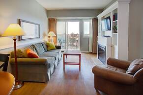 Rivertide Suites Hotel