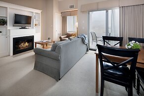 Rivertide Suites Hotel