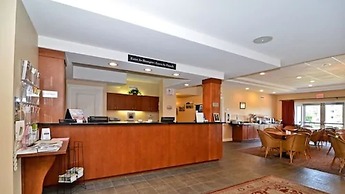 Rivertide Suites Hotel