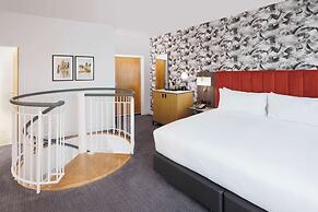 DoubleTree by Hilton Manchester - Piccadilly