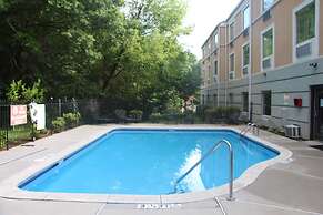 Jameson Inn and Suites Riverdale