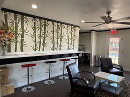 Regency 7 Motel