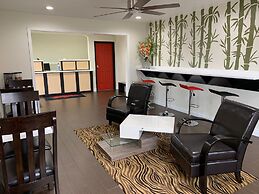 Regency 7 Motel