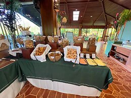 Arenal Manoa & Hot Springs Resort