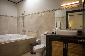 Arenal Manoa & Hot Springs Resort