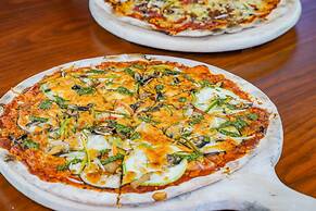 Arenal Manoa & Hot Springs Resort