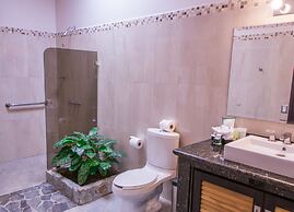 Arenal Manoa & Hot Springs Resort