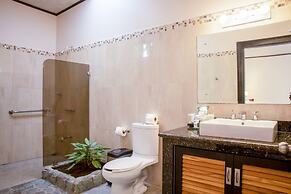 Arenal Manoa & Hot Springs Resort